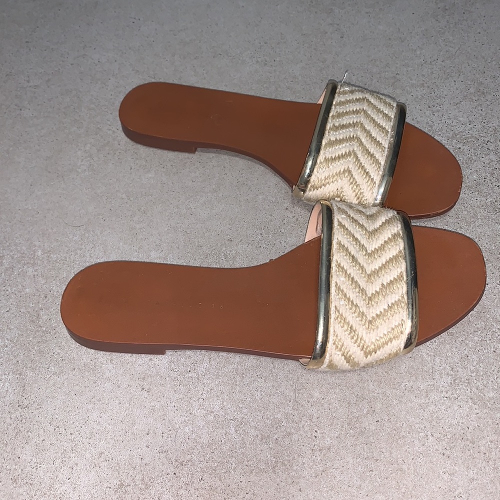 ๐ ADORABLE Zara Sandals ๐ - Picture 2 of 4